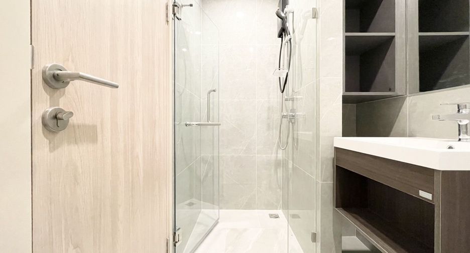 For rent 1 bed condo in Huai Khwang, Bangkok