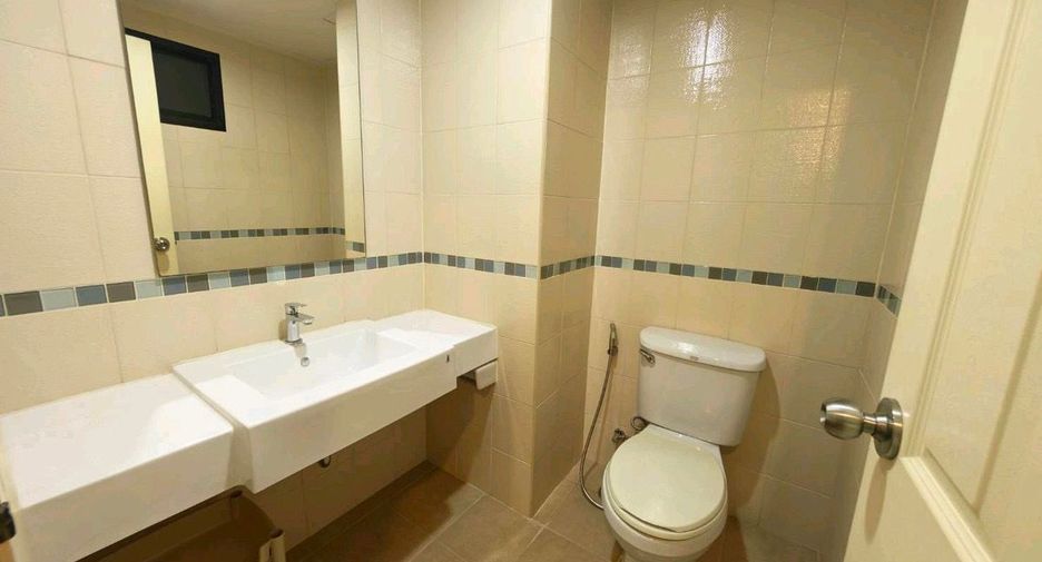 For sale 2 bedrooms condo in Phaya Thai, Bangkok