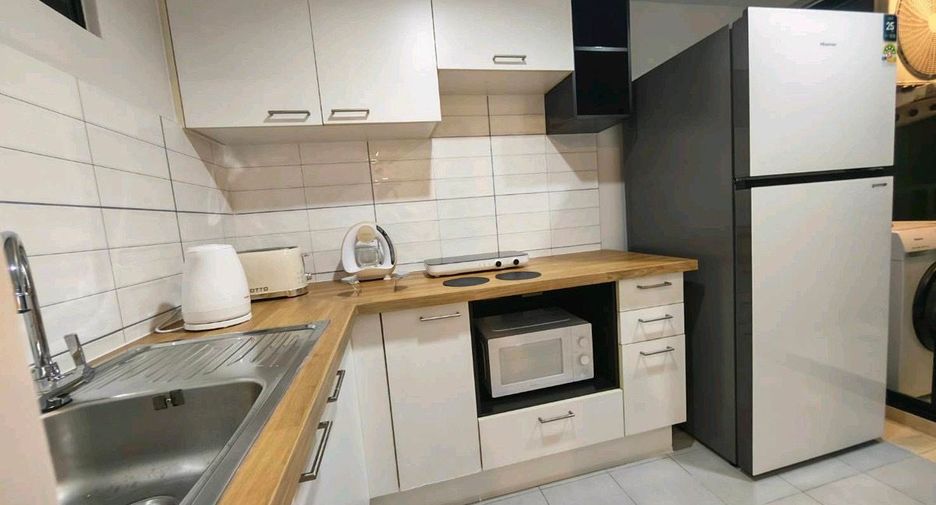 For sale 2 bedrooms condo in Phaya Thai, Bangkok