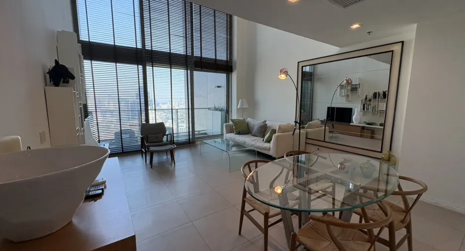 Condo en venta de 2 habitaciones en Sathon, Bangkok