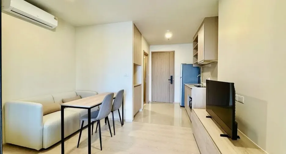 Condo en alquiler de 1 habitaciones en Khlong San, Bangkok