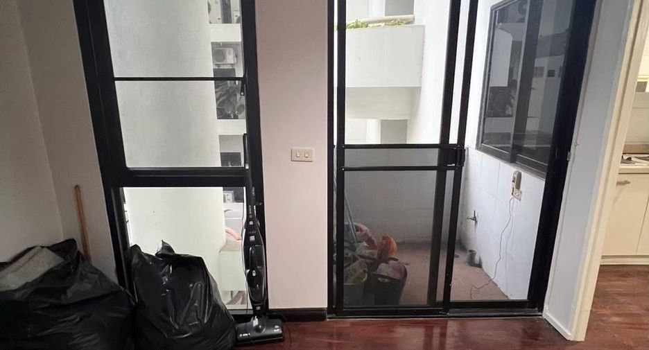 For rent 2 ベッドルーム condo in Pathum Wan, Bangkok