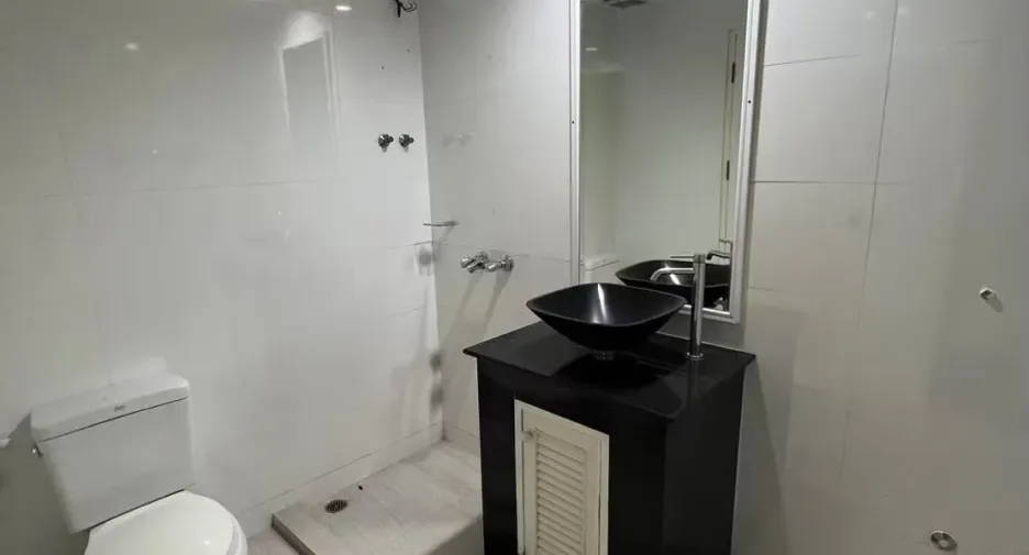 For rent 2 bedrooms condo in Pathum Wan, Bangkok