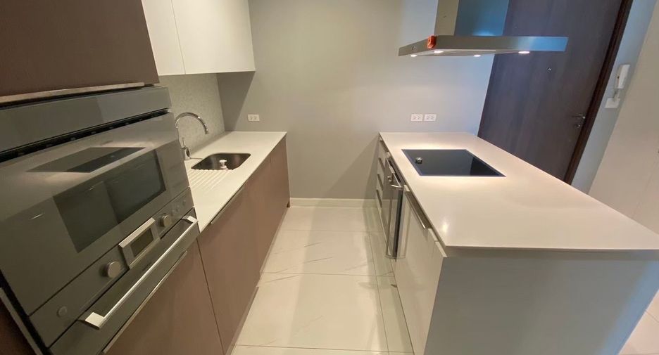 Condo en alquiler de 2 habitaciones en Pathum Wan, Bangkok