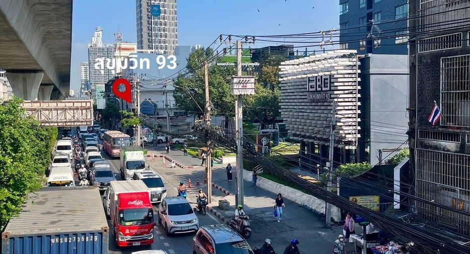 For sale 3 bedrooms retail Space in Phra Khanong, Bangkok