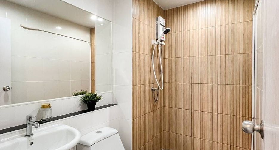 For sale 1 bed condo in Huai Khwang, Bangkok