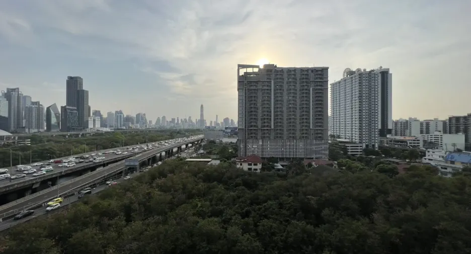 For rent 1 bed condo in Huai Khwang, Bangkok