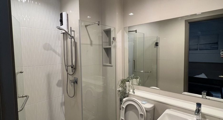 Wohnung zur Miete mit 1 Zimmer in Huai Khwang, Bangkok