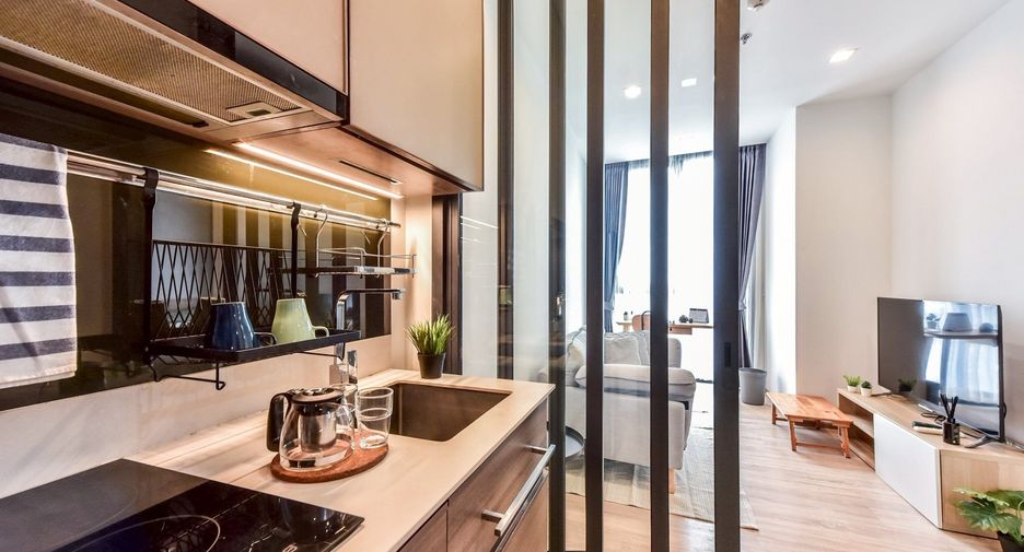 For rent 1 bed condo in Phaya Thai, Bangkok