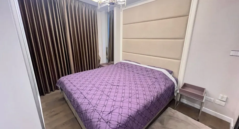 For rent 1 bed condo in Huai Khwang, Bangkok