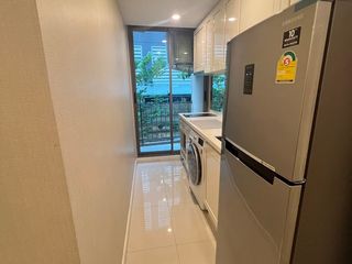 Wohnung zur Miete mit 1 Zimmer in Huai Khwang, Bangkok