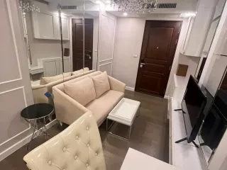 Wohnung zur Miete mit 1 Zimmer in Huai Khwang, Bangkok