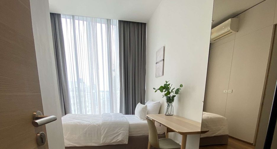 For rent 2 bedrooms condo in Khlong Toei, Bangkok