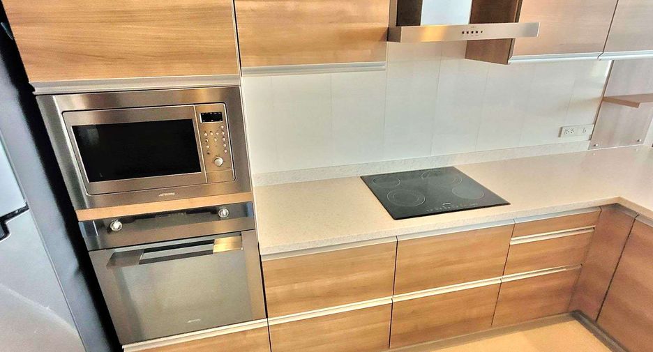 For rent 3 bedrooms condo in Khlong Toei, Bangkok