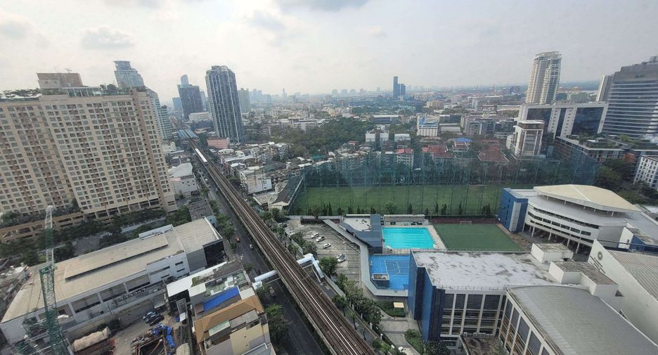 ให้เช่า 2 ห้องนอน คอนโด ใน คลองเตย, กรุงเทพฯ