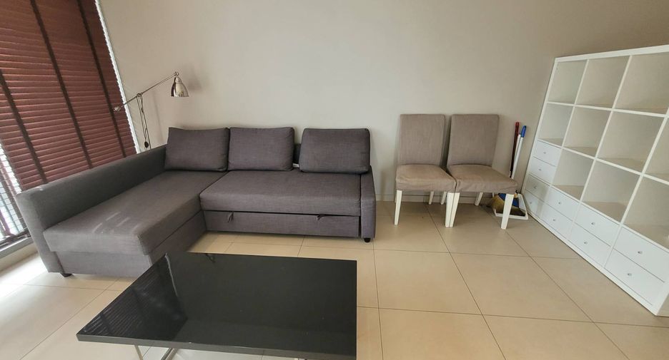 For rent 2 bedrooms condo in Khlong Toei, Bangkok
