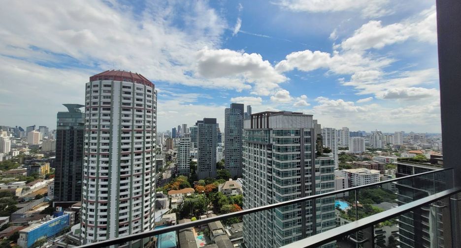 For rent 2 bedrooms condo in Khlong Toei, Bangkok