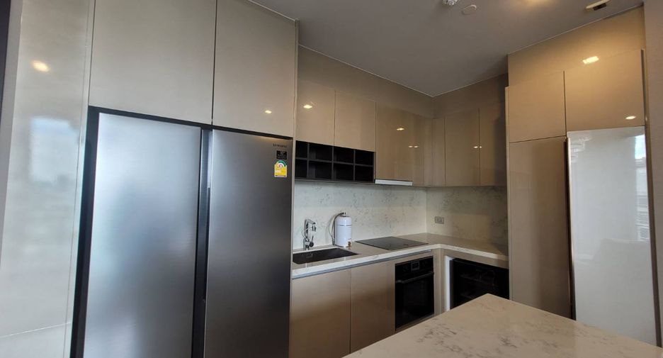 For rent 2 bedrooms condo in Khlong Toei, Bangkok