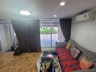 Reihenhaus zur Miete mit 4 Zimmer in Khlong Toei, Bangkok