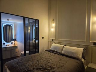 For rent 2 bedrooms condo in Bang Rak, Bangkok