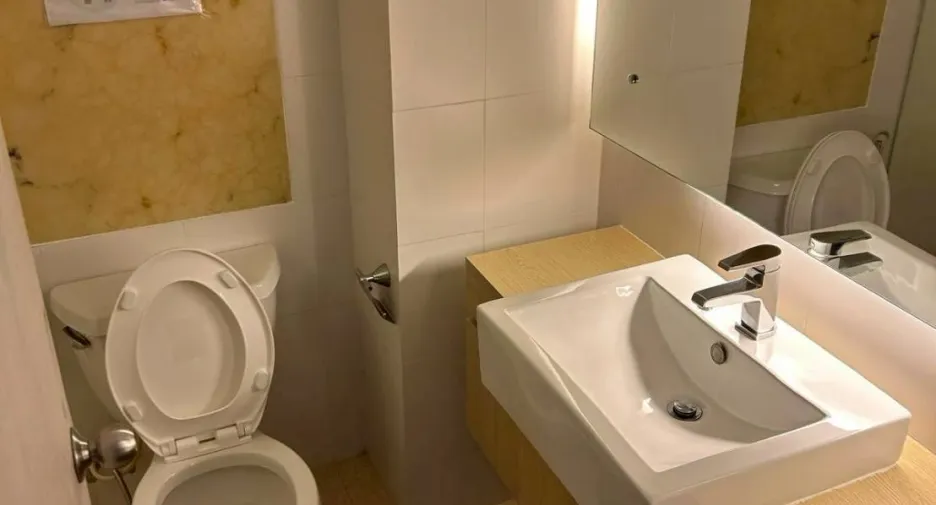 Продажа 2 спальни кондо в Йомтиен, Паттайя