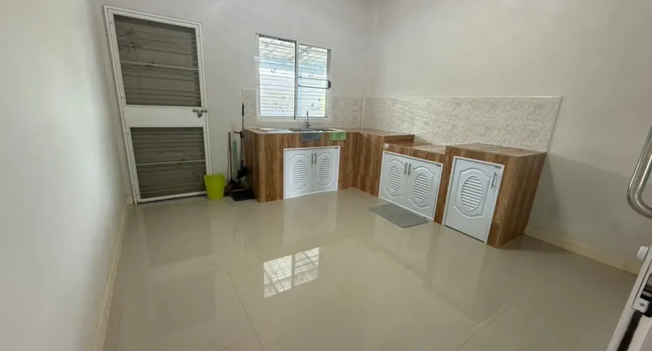 À vendre 3 chambres maison à Hang Dong, Chiang Mai