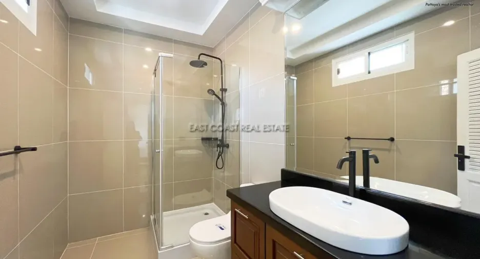 For rent 4 bedrooms house in Bang Lamung, Chonburi