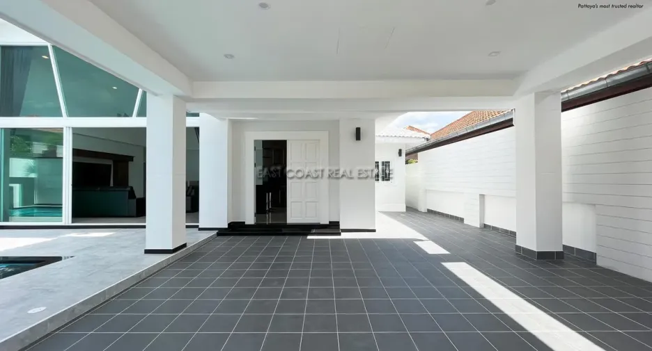 For rent 4 bedrooms house in Bang Lamung, Chonburi