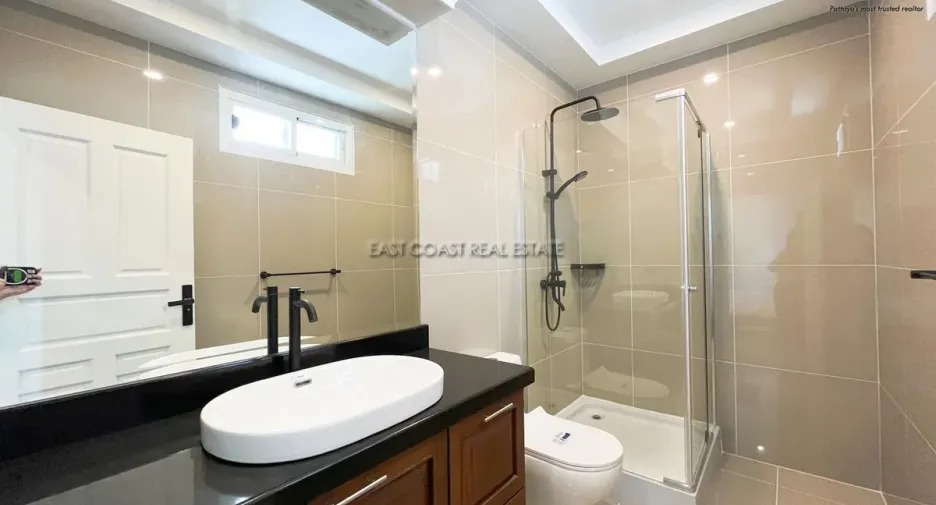 For rent 4 bedrooms house in Bang Lamung, Chonburi