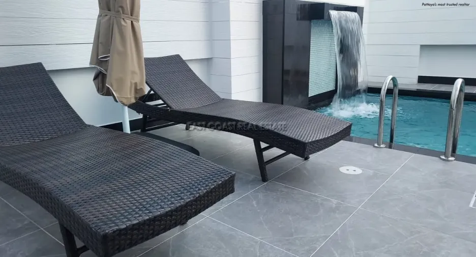 Haus zur Miete und zum Kauf mit 6 Zimmer in Bang Lamung, Chonburi