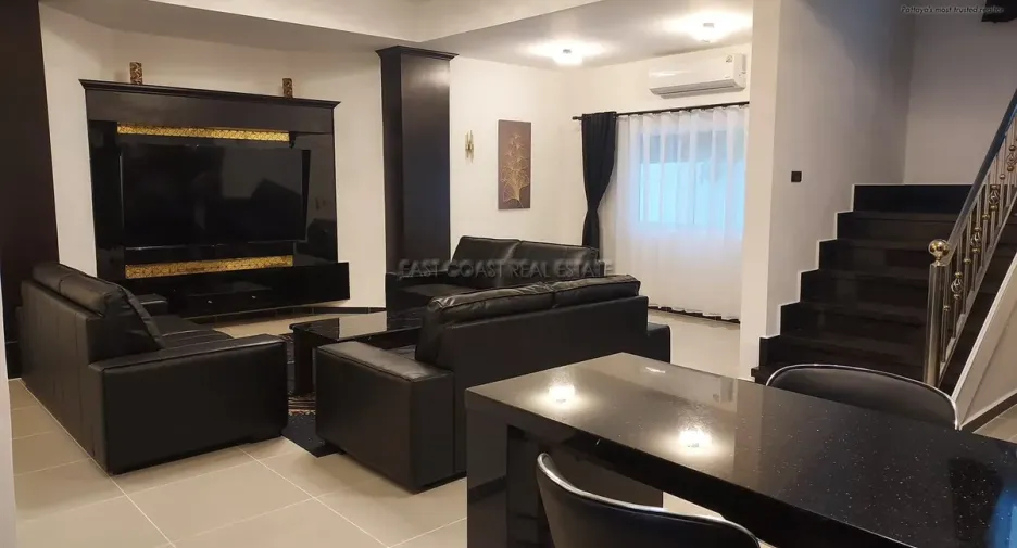 Haus zur Miete und zum Kauf mit 6 Zimmer in Bang Lamung, Chonburi