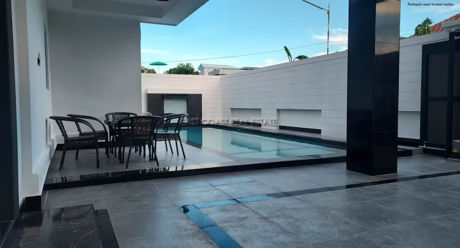 Haus zur Miete und zum Kauf mit 6 Zimmer in Bang Lamung, Chonburi