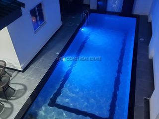 À vendre et à louer 6 chambres maison à Bang Lamung, Chonburi