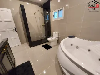 Casa en alquiler y en venta de 6 habitaciones en Bang Lamung, Chonburi
