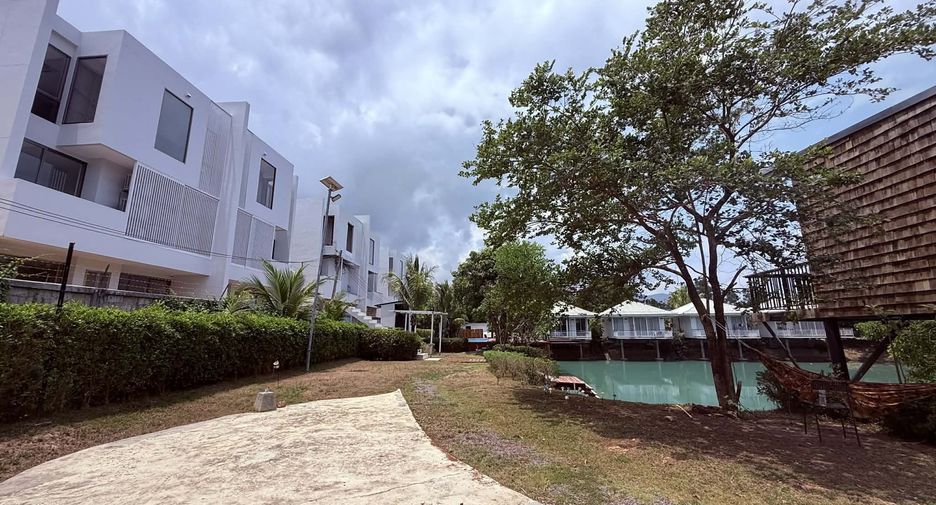For sale 8 bedrooms hotel in Thalang, Phuket