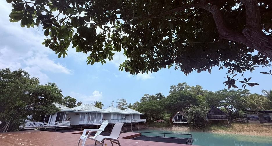 For sale 8 bedrooms hotel in Thalang, Phuket