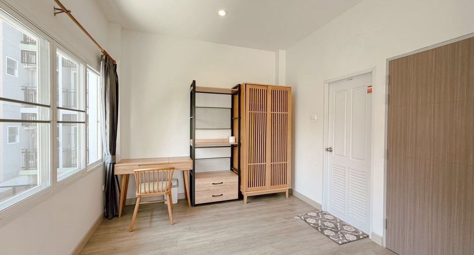 For rent 3 bedrooms house in Mueang Chiang Mai, Chiang Mai