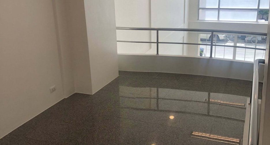 For rent office in Wang Thonglang, Bangkok