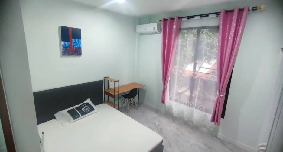 For rent 2 bedrooms townhouse in Mueang Chiang Mai, Chiang Mai