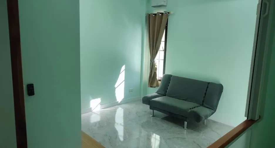 For rent 2 bedrooms townhouse in Mueang Chiang Mai, Chiang Mai