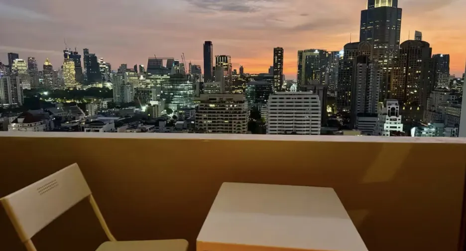 For sale 1 bed condo in Khlong Toei, Bangkok