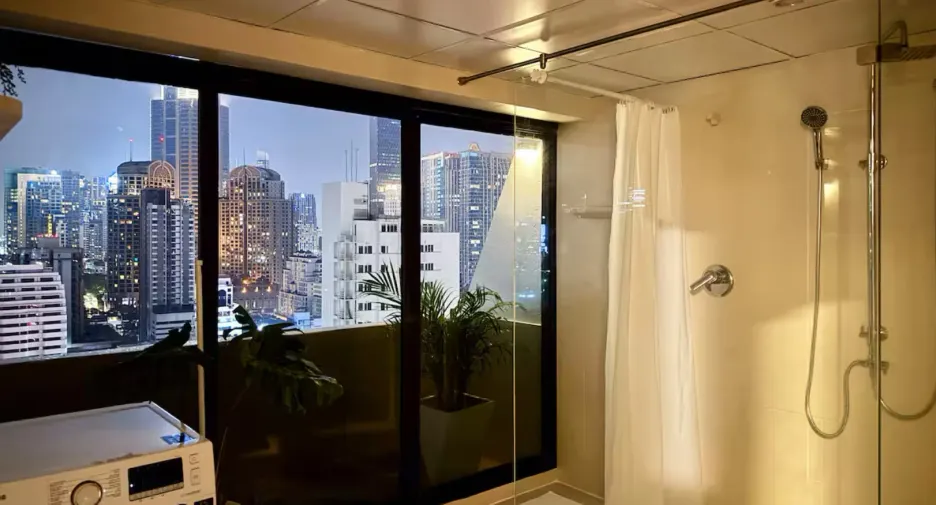 For sale 1 bed condo in Khlong Toei, Bangkok