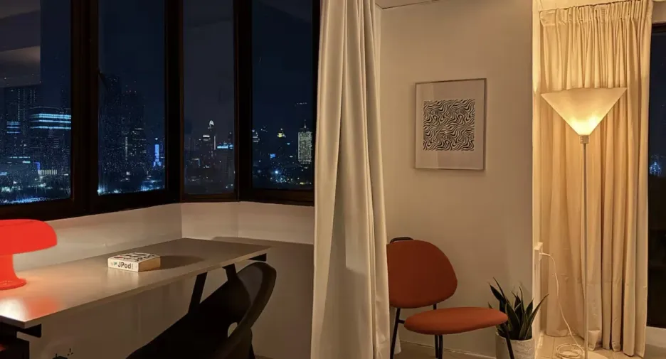 For sale 1 bed condo in Khlong Toei, Bangkok