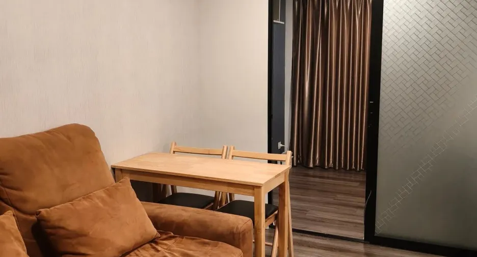 For rent 1 bed condo in Phaya Thai, Bangkok