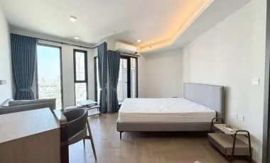 Condo en alquiler de 1 habitaciones en Bang Rak, Bangkok