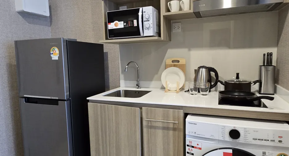 For rent studio condo in Khlong Toei, Bangkok