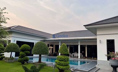 For sale 4 bedrooms house in East Pattaya, Pattaya