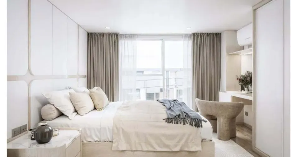 For rent 2 bedrooms condo in Bang Rak, Bangkok