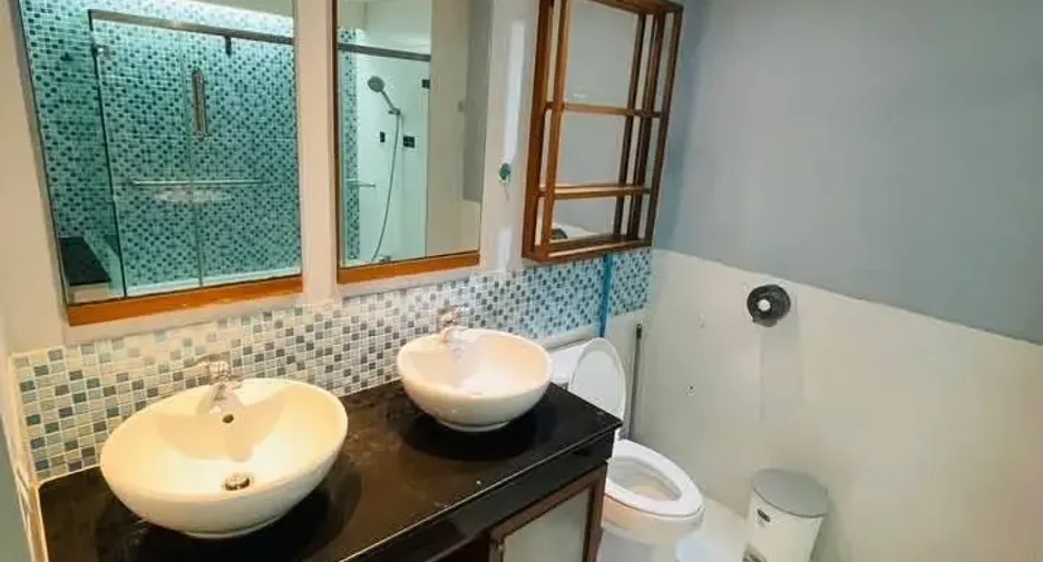 For rent 2 bedrooms condo in Phra Khanong, Bangkok