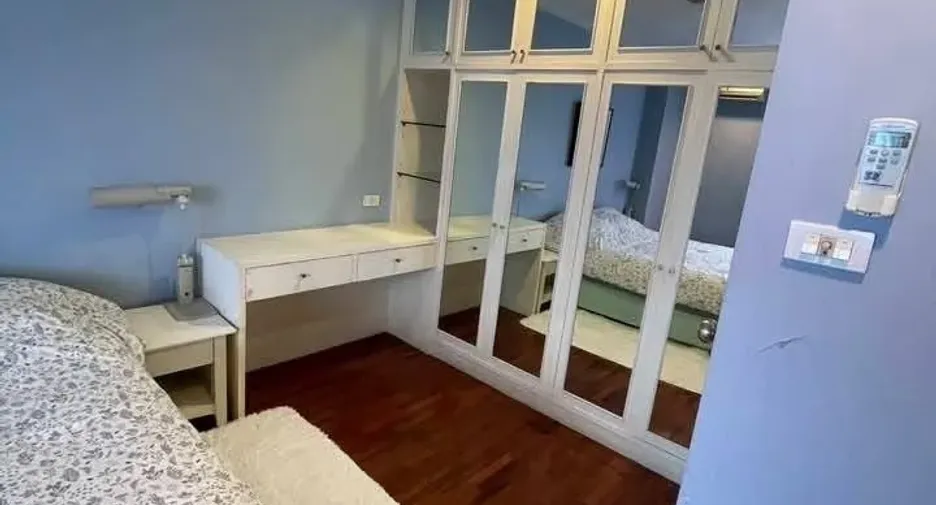 For rent 2 bedrooms condo in Phra Khanong, Bangkok